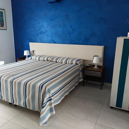 Prie De Mae Hotel Genoa Bagian luar foto